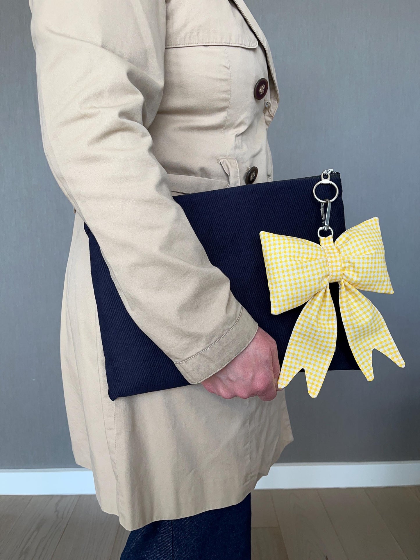 Gingham Bow Keychain with Personalized Clutch Bag: Bow Bag Charm with Custom Bridesmaid Gift Chic Party Clutch