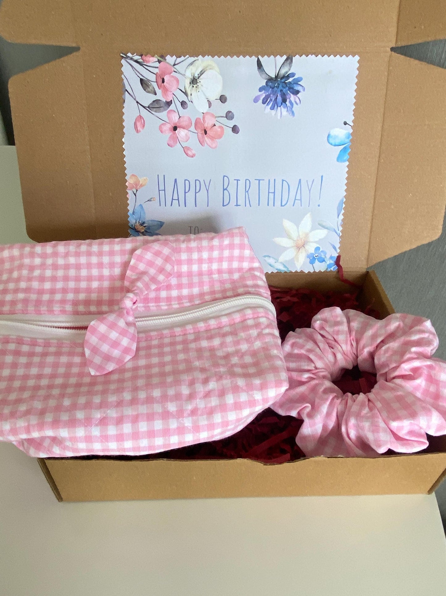 Pink Gingham Gift Box: Quilted Makeup Bag & Scrunchie