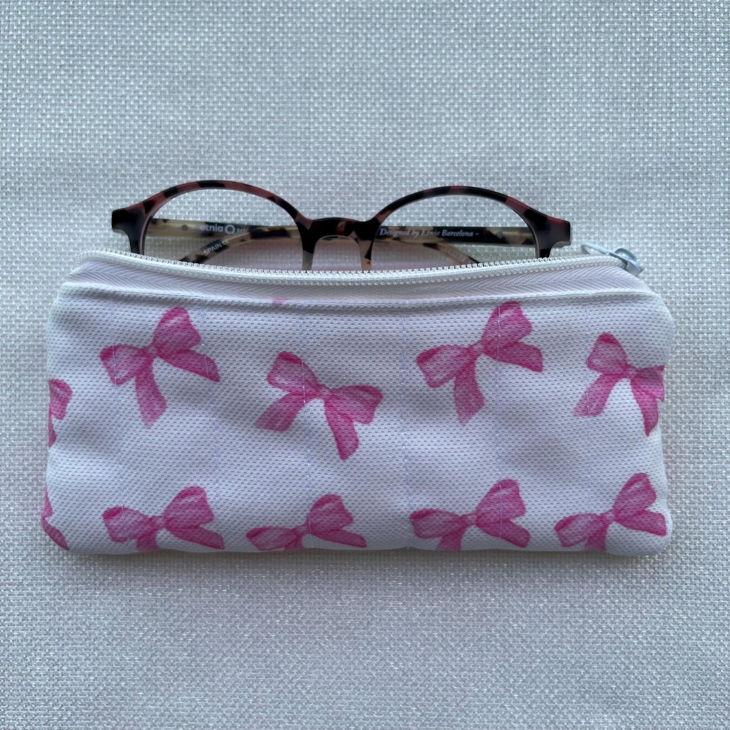 Handmade Quilted Pencil Case: Pink Bow Cotton Zipper Pouch