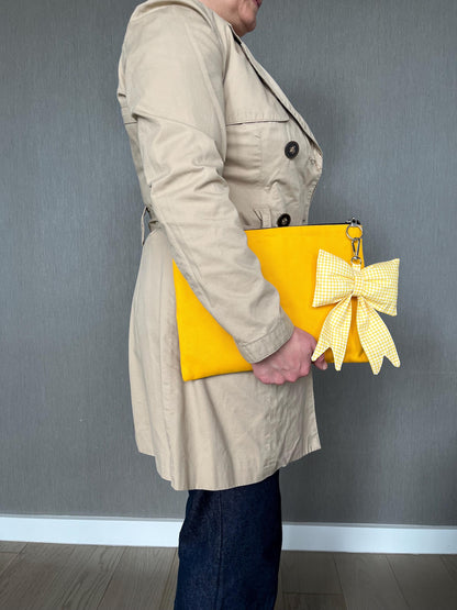Gingham Bow Keychain with Personalized Clutch Bag: Bow Bag Charm with Custom Bridesmaid Gift Chic Party Clutch