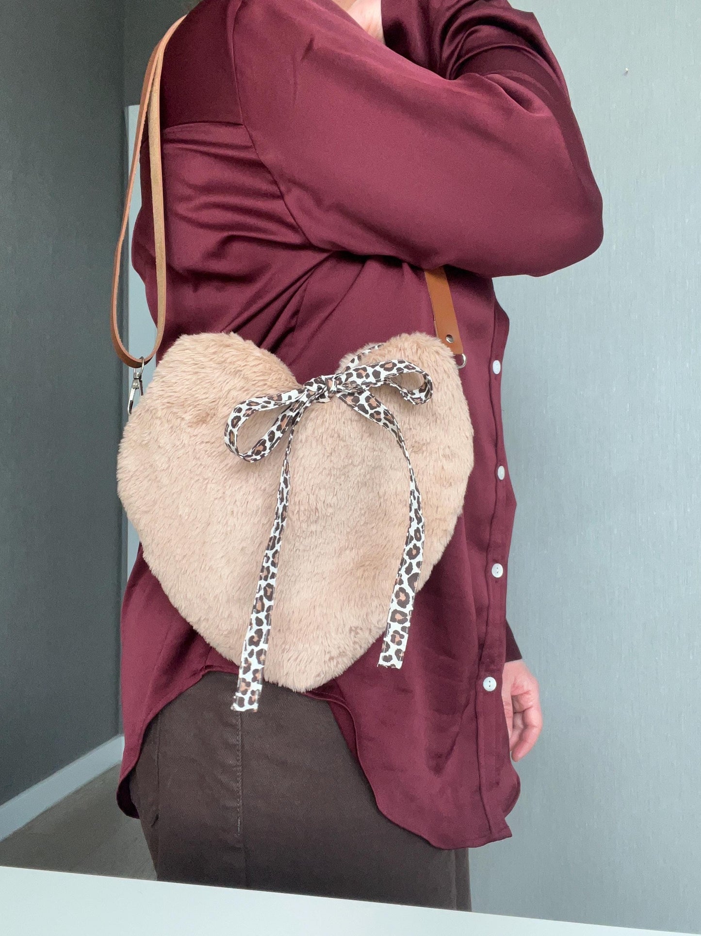 Handmade Heart Shaped Faux Fur Crossbody Bag with Leopard Print Bow, Cute Plush Heart Purse, Coquette Aesthetic Shoulder Bag